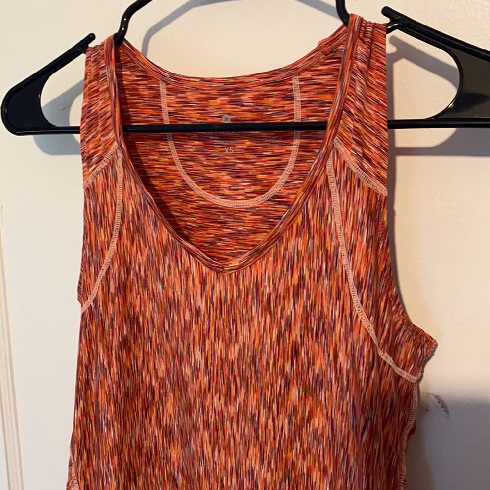 Athleta tank top with pocket - Picture 3 of 8